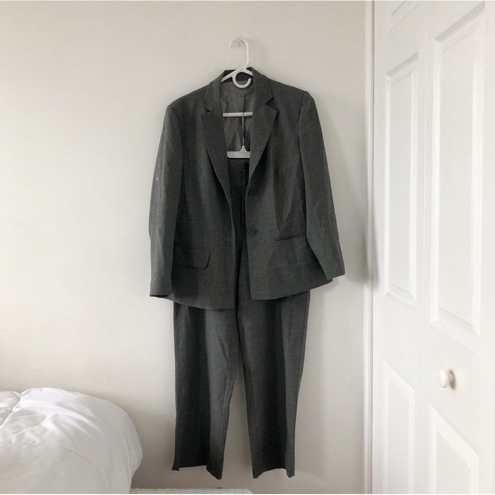 Matching suit set in heather grey